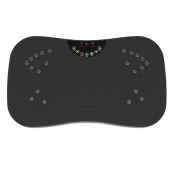Tunturi Cardio Fit V30 vibrationsplatta i svart sedd i sned vinkel