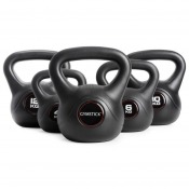 Fyra Vinyl Kettlebells med svart yta placerade tillsammans på golv.