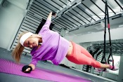 Sidoplanka med suspension trainer
