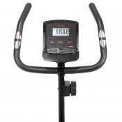 Närbilden av LCD-skärmen på Gymstick GB 1.0 Exercise Bike visar var informationen som tid, distans, hastighet, kaloriförbränning