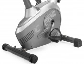 Motionscykel Gymstick IC3.0 med svänghjul, pedaler och ram synliga från sidan