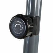 Detaljbild på manuellt motståndsreglage monterat på cykelns ram