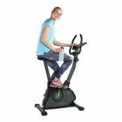 Person tränar på Tunturi Cardio Fit B35 motionscykel för hemmaträning