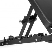 Detalj av ram och justeringsskena på FID Bench Pro