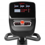 Detaljbild på LCD-display med visuellt visade träningsvärden på Gymstick PRO20.0 Recumbent