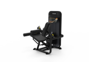Impulse PL9019 Leg Extension Leg Curl benmaskin i svart, snett framifrån med ryggstöd och benarm