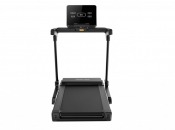 Master Fitness T32 löpband sedd framifrån med centrerad konsol och rektangulär löpyta