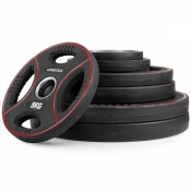 Pro PU Weight Plate viktskivor i svart med grepphål, staplade med en skiva lutad framåt.