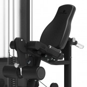 Närbild på sits och ryggdyna på Seated Leg Extension
