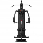 Multigym med kabelstation och viktmagasin, sedd framifrån med handtag och benstöd.