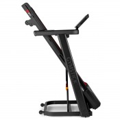 Gymstick GT3.0 löpband i sidovy som visar lutad ram och kompakt konstruktion