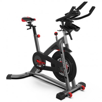 Schwinn IC8 spinningcykel snett framifrån för hemmaträning